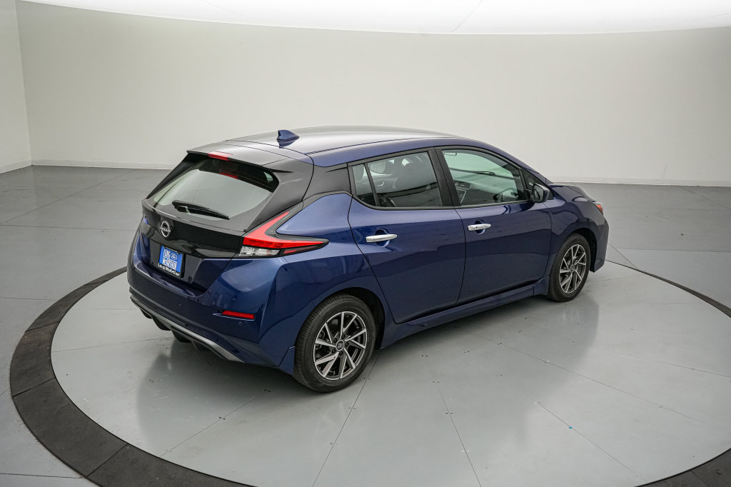 Used 2025 Nissan Leaf S FWD image 4