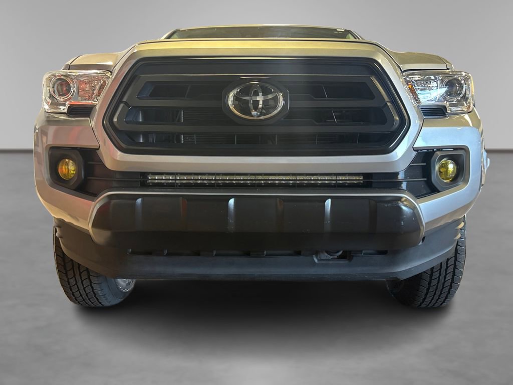 Used 2020 Toyota Tacoma SR AWD/4WD image 13
