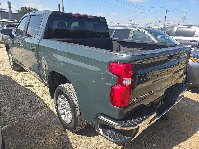 Used 2025 Chevrolet Silverado 1500 LT RWD image 2