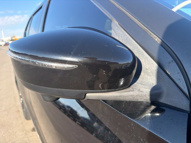 Used 2023 Nissan Kicks SR FWD image 5
