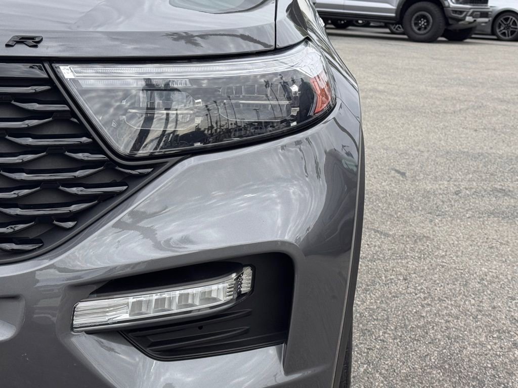 Certified 2023 Ford Explorer ST-Line w/ Class IV Trailer Tow Package image 9