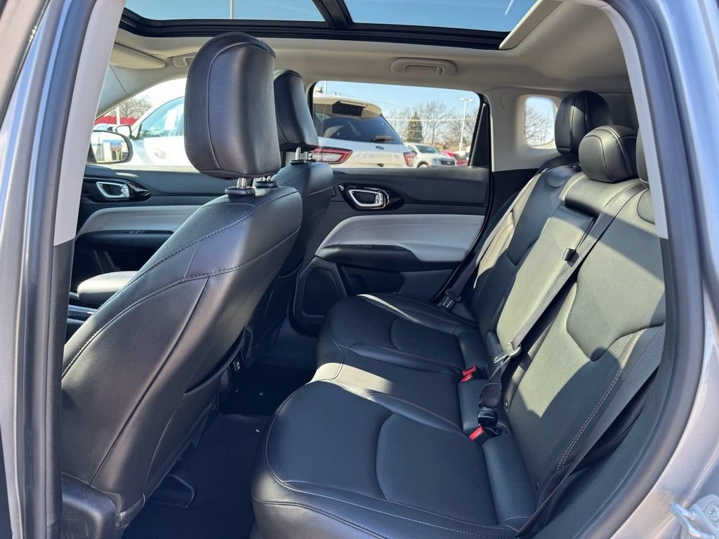 Used 2022 Jeep Compass Limited w/ Sun and Sound Group AWD/4WD image 23