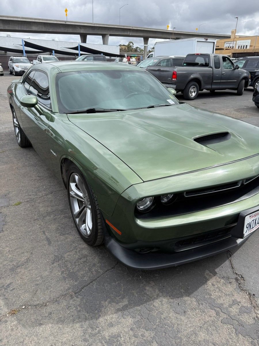 Used 2022 Dodge Challenger R/T RWD image 3