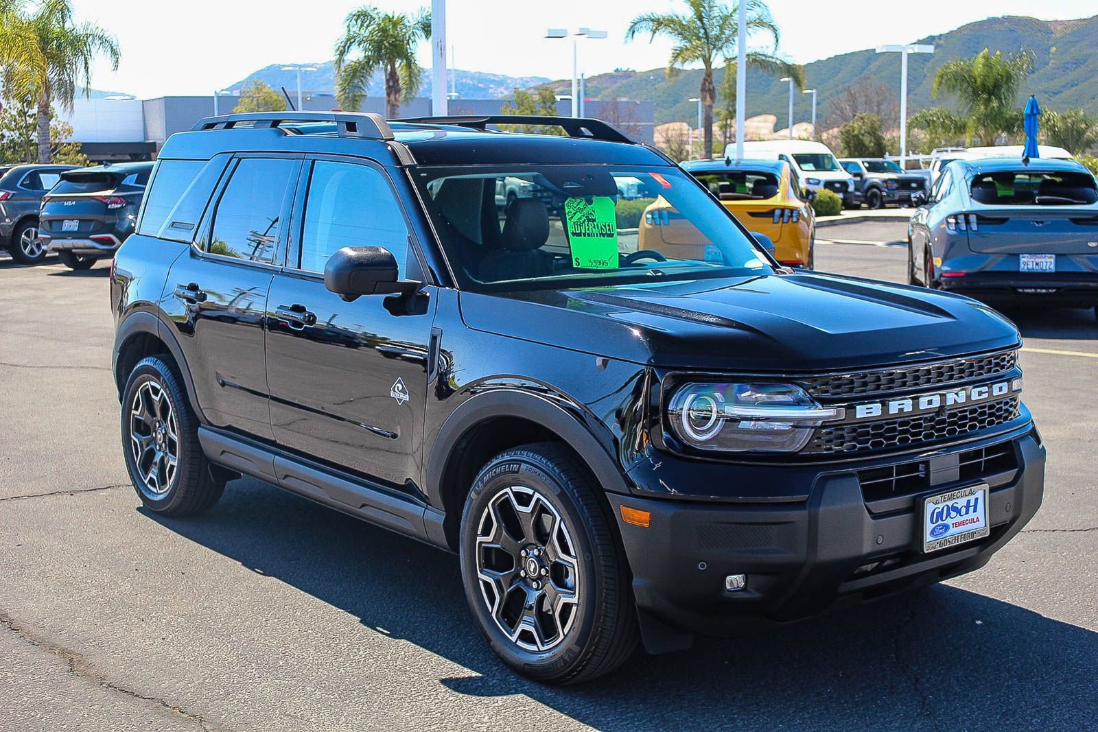 Certified 2025 Ford Bronco Sport Outer Banks w/ Outer Banks Tech Package+ AWD/4WD image 3