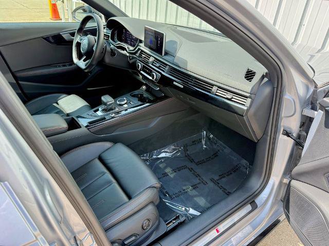 Used 2018 Audi A4 2.0T Premium Plus w/ Premium Plus Package AWD/4WD image 19