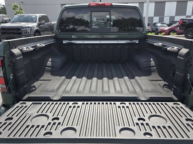 Used 2022 Nissan Frontier Pro-X RWD image 9