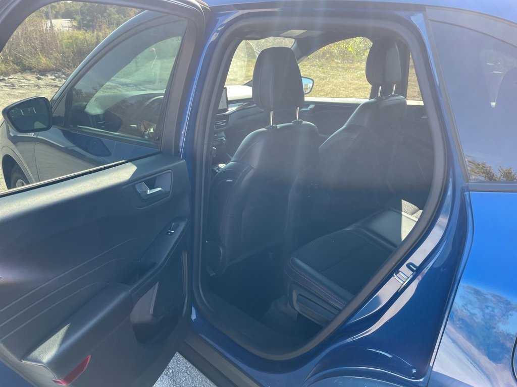 Certified 2023 Ford Escape ST-Line w/ Tech Pack #1 image 9