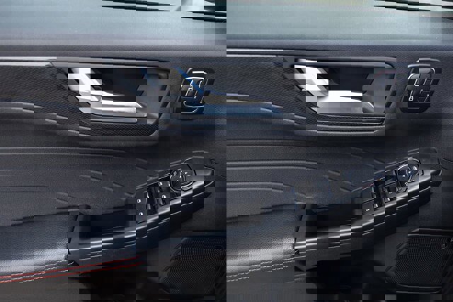 Certified 2025 Ford Escape ST-Line Elite w/ Premium Technology Package image 13