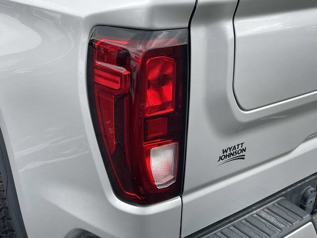 Used 2022 GMC Sierra 1500 Elevation w/ X31 Off-Road Package AWD/4WD image 12