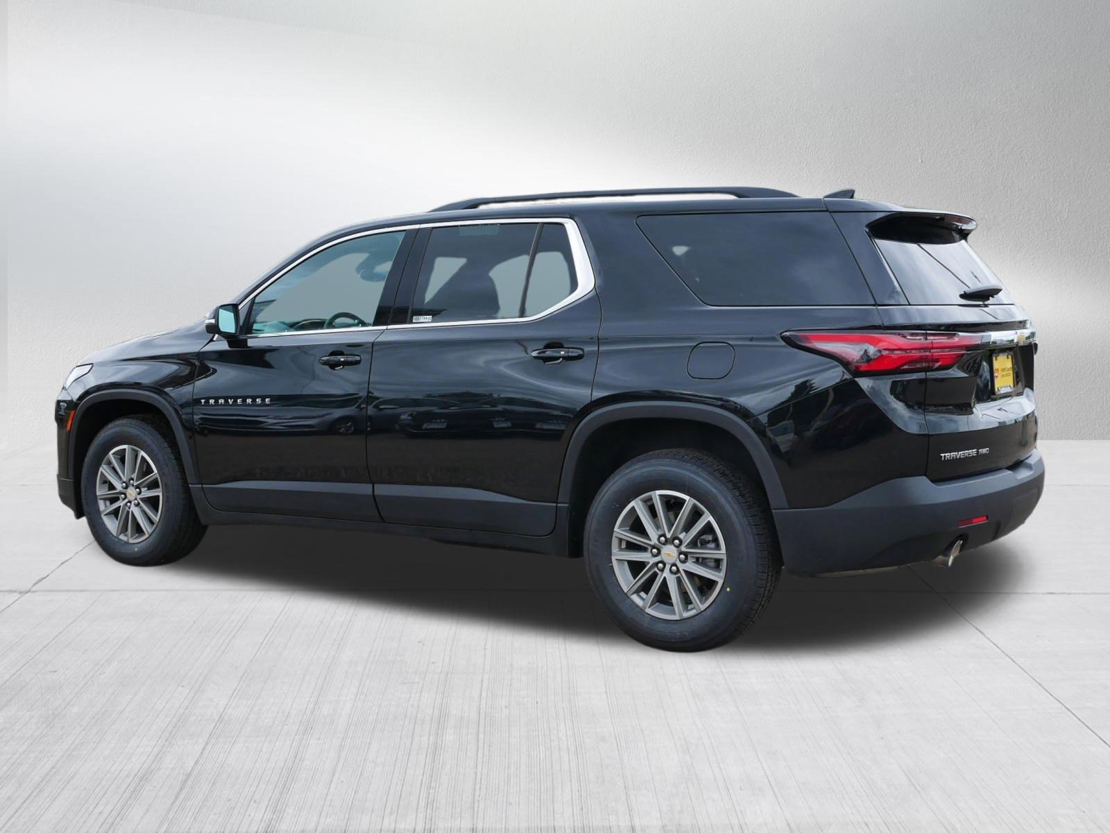 Used 2023 Chevrolet Traverse LT w/ LPO, Floor Liner Package AWD/4WD image 5