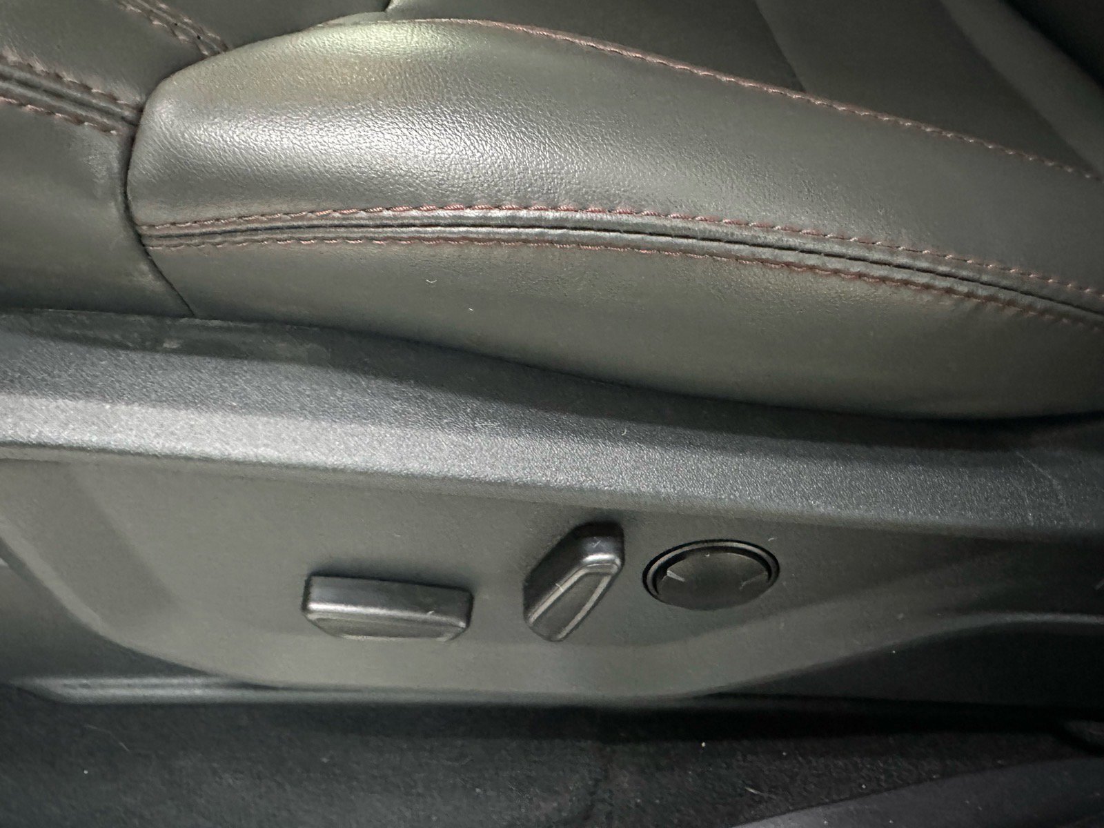 Certified 2025 Ford Expedition Active image 36