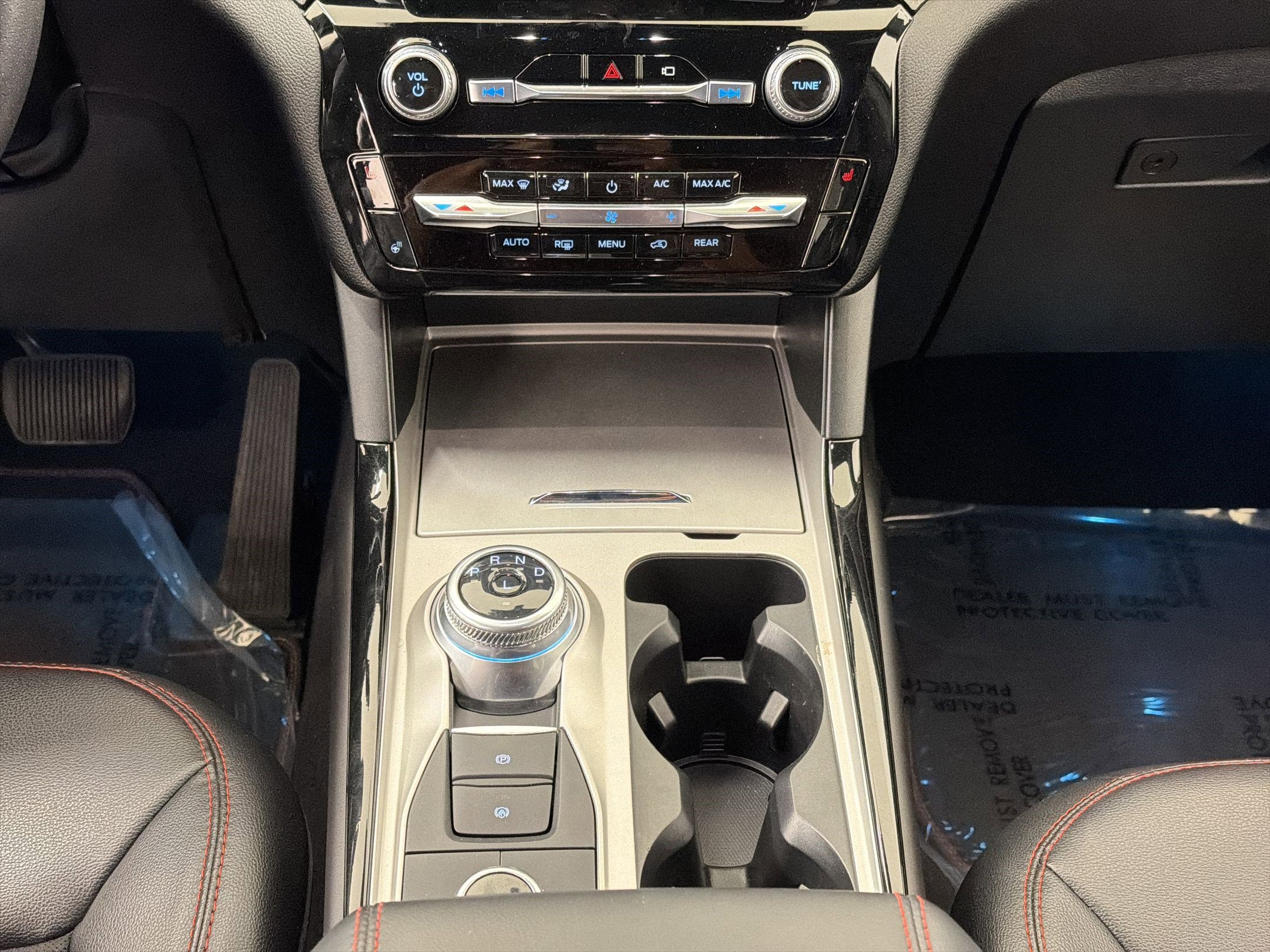 Certified 2023 Ford Explorer ST-Line AWD/4WD image 17