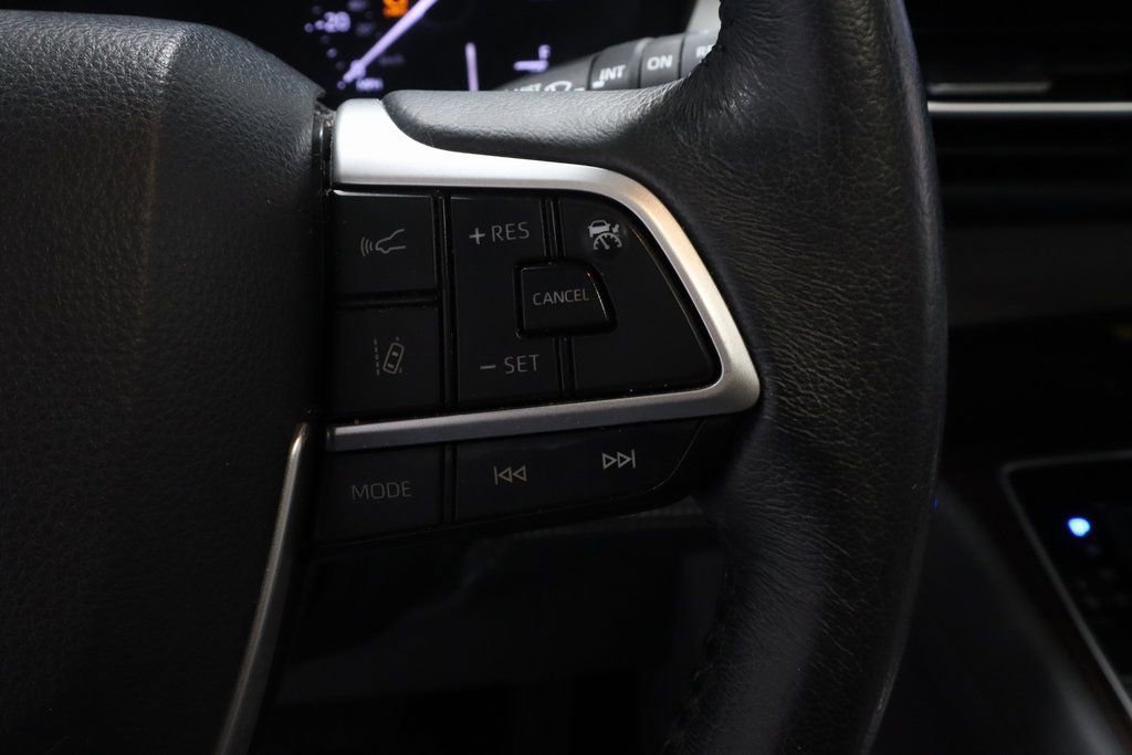 Used 2022 Toyota Sienna XLE w/ XLE Plus Package image 30