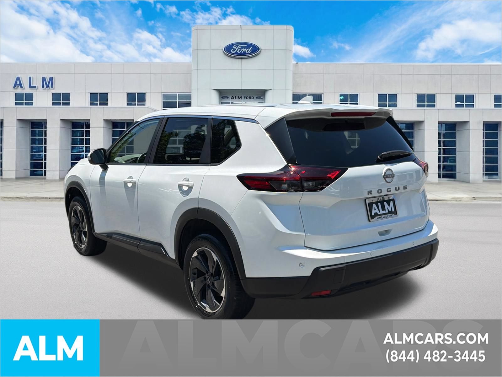 Used 2025 Nissan Rogue SV FWD image 8