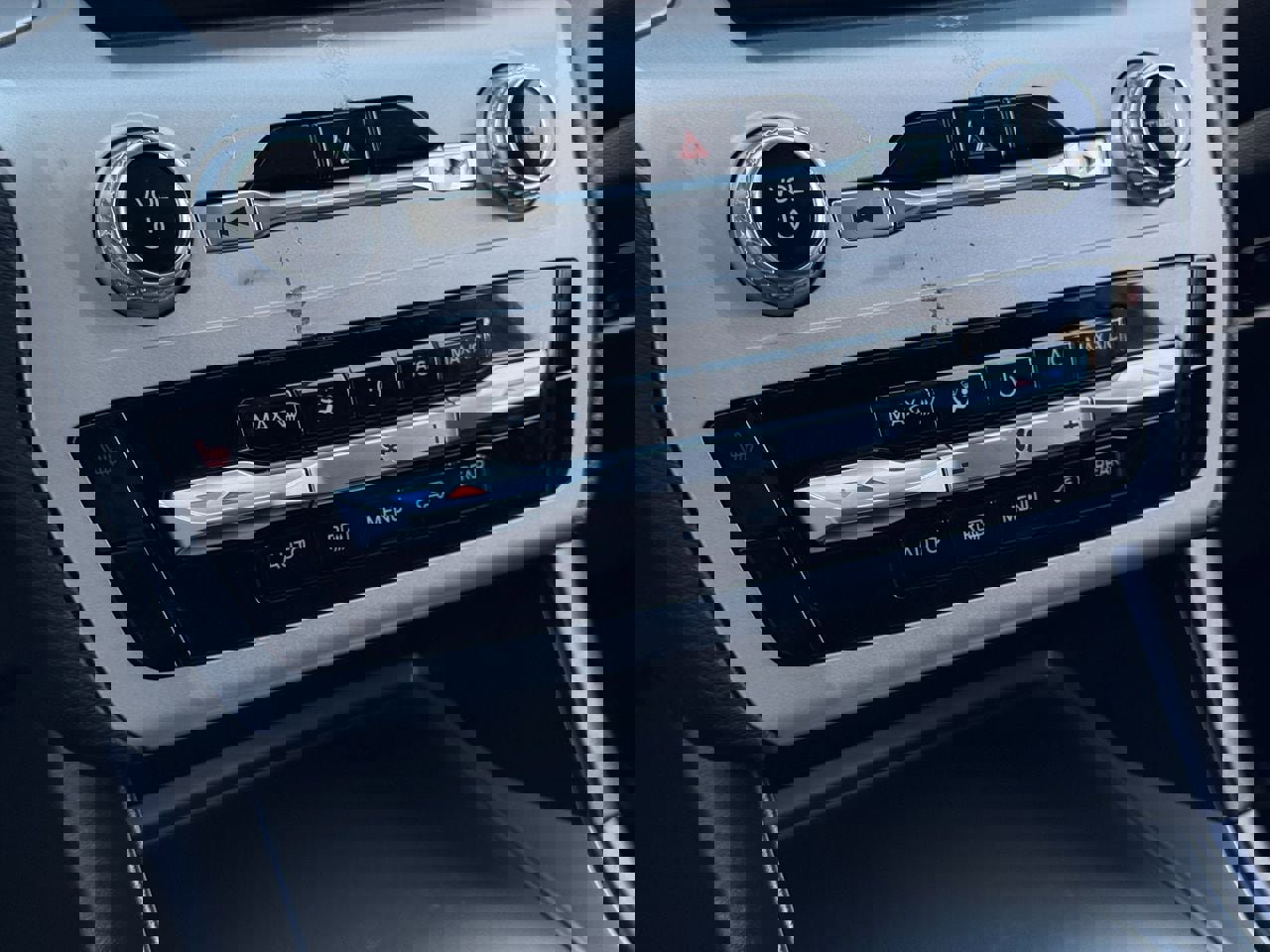 Certified 2024 Ford Explorer XLT image 20