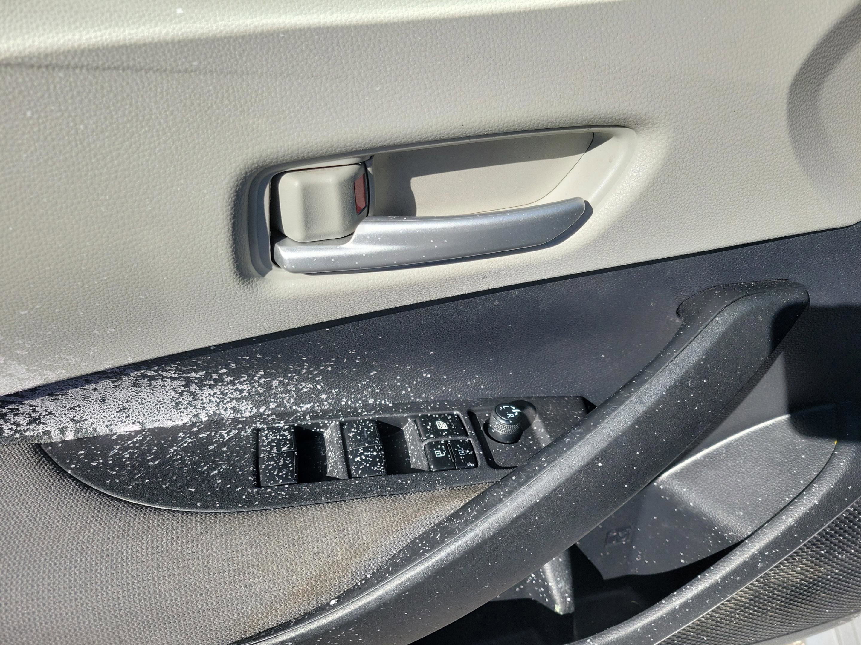 Used 2021 Toyota Corolla LE image 32