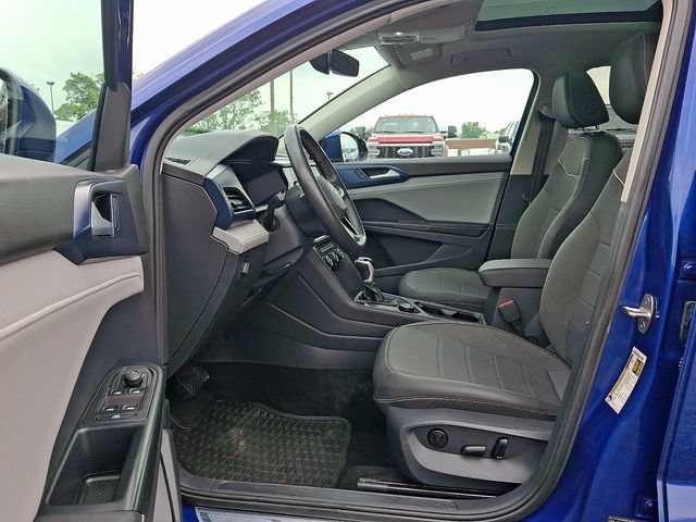Used 2024 Volkswagen Taos SE AWD/4WD image 14