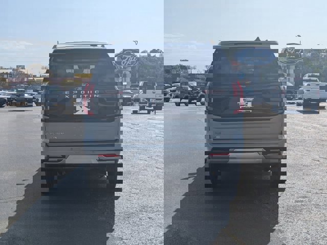 Certified 2025 Ford Expedition Platinum w/ Platinum Ultimate Package image 4