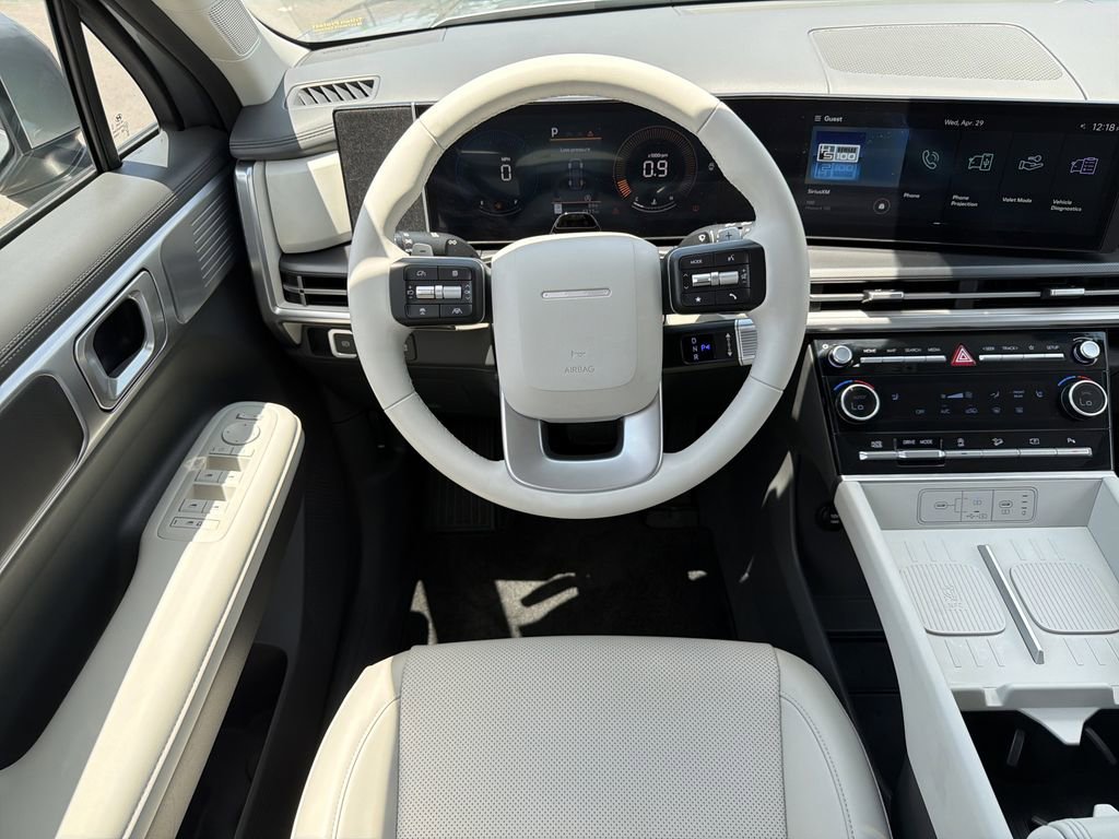 Used 2025 Hyundai Santa Fe SEL FWD image 13