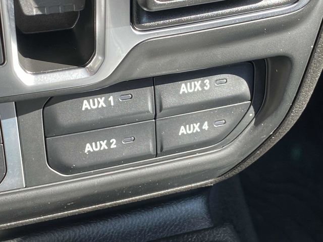 Used 2025 Jeep Wrangler Willys image 28