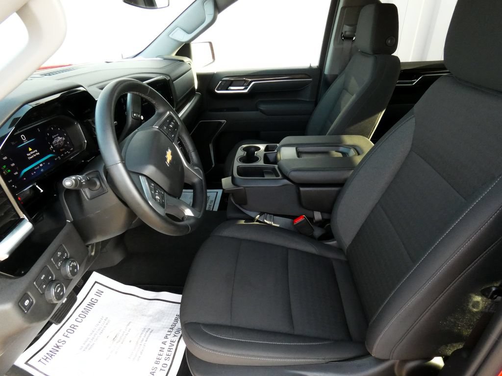 Used 2026 Chevrolet Silverado 1500 LT AWD/4WD image 8