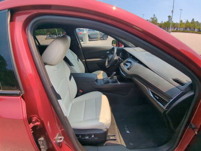 Used 2023 Cadillac XT4 Sport FWD image 36