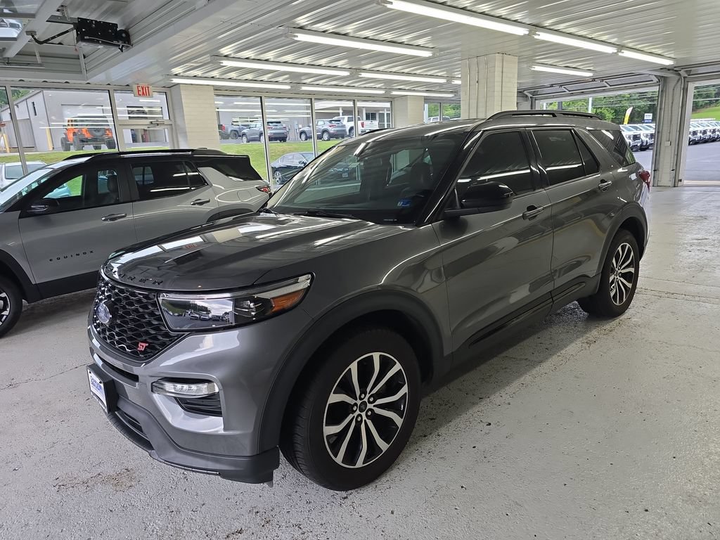 Certified 2023 Ford Explorer ST AWD/4WD image 2