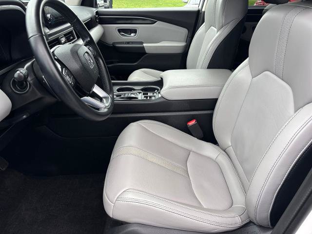 Used 2024 Honda Pilot Touring image 14