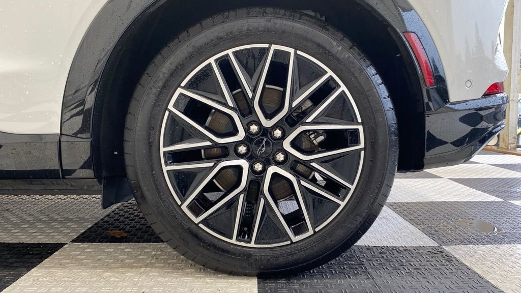 Certified 2024 Ford Mustang Mach-E Premium image 9