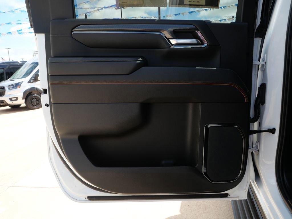 Used 2024 GMC Sierra 2500 AT4 w/ AT4 Premium Plus Package AWD/4WD image 14