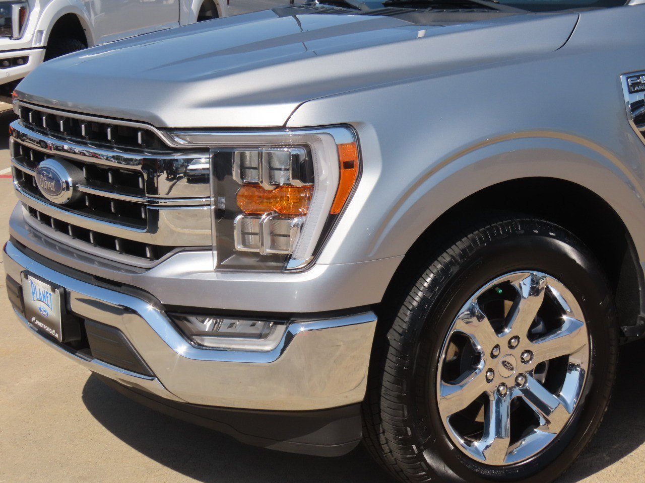 Certified 2023 Ford F150 Lariat w/ Trailer Tow Package RWD image 3