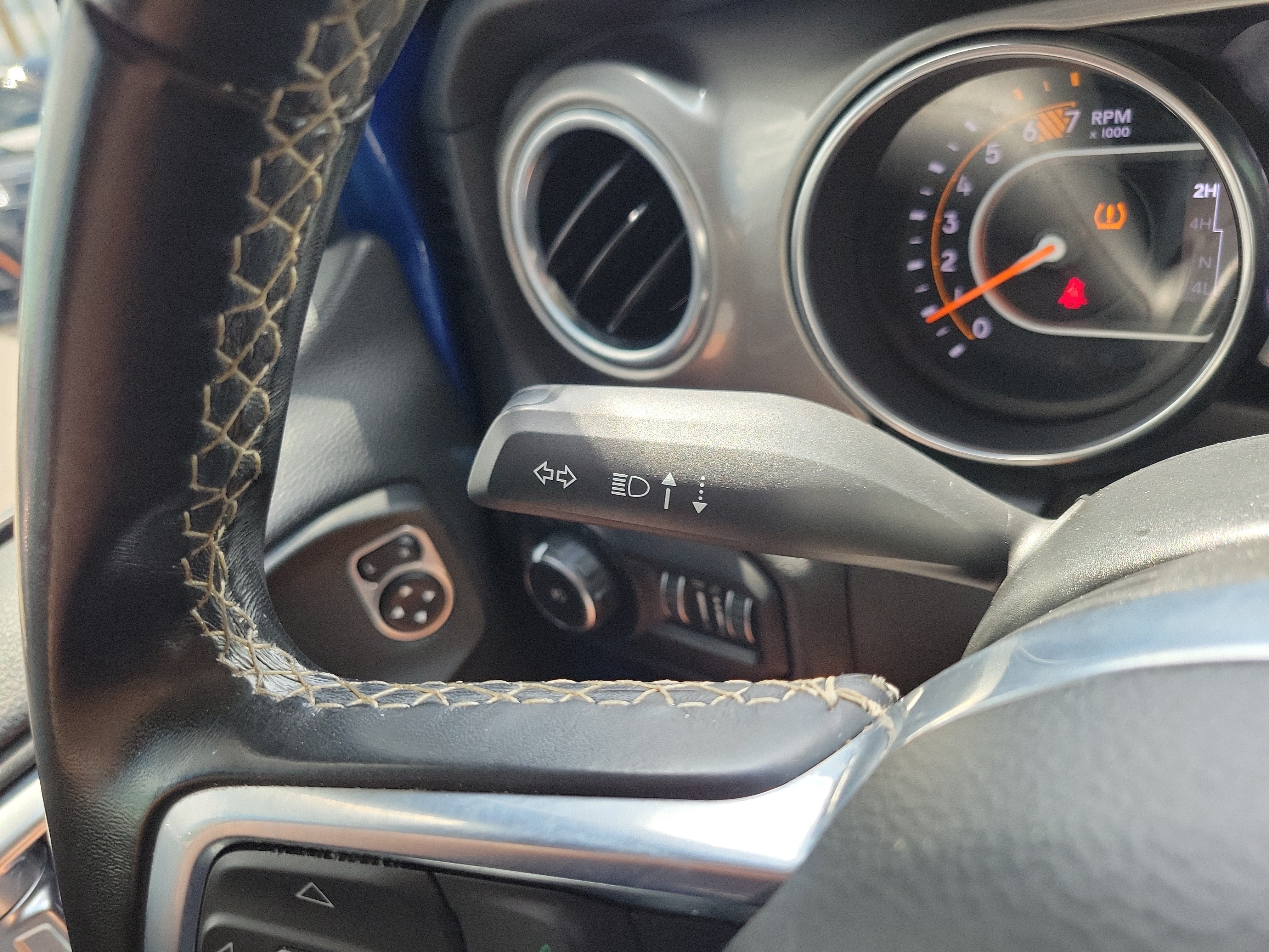 Used 2020 Jeep Wrangler Unlimited Sahara w/ Uconnect 4C Nav & Sound Group AWD/4WD image 23