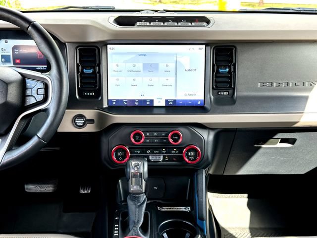 Certified 2024 Ford Bronco Wildtrak AWD/4WD image 30