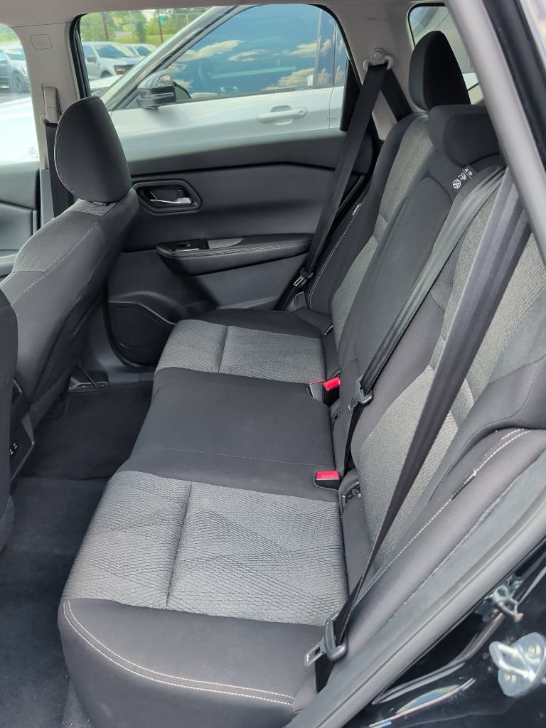 Used 2025 Nissan Rogue SV AWD/4WD image 9