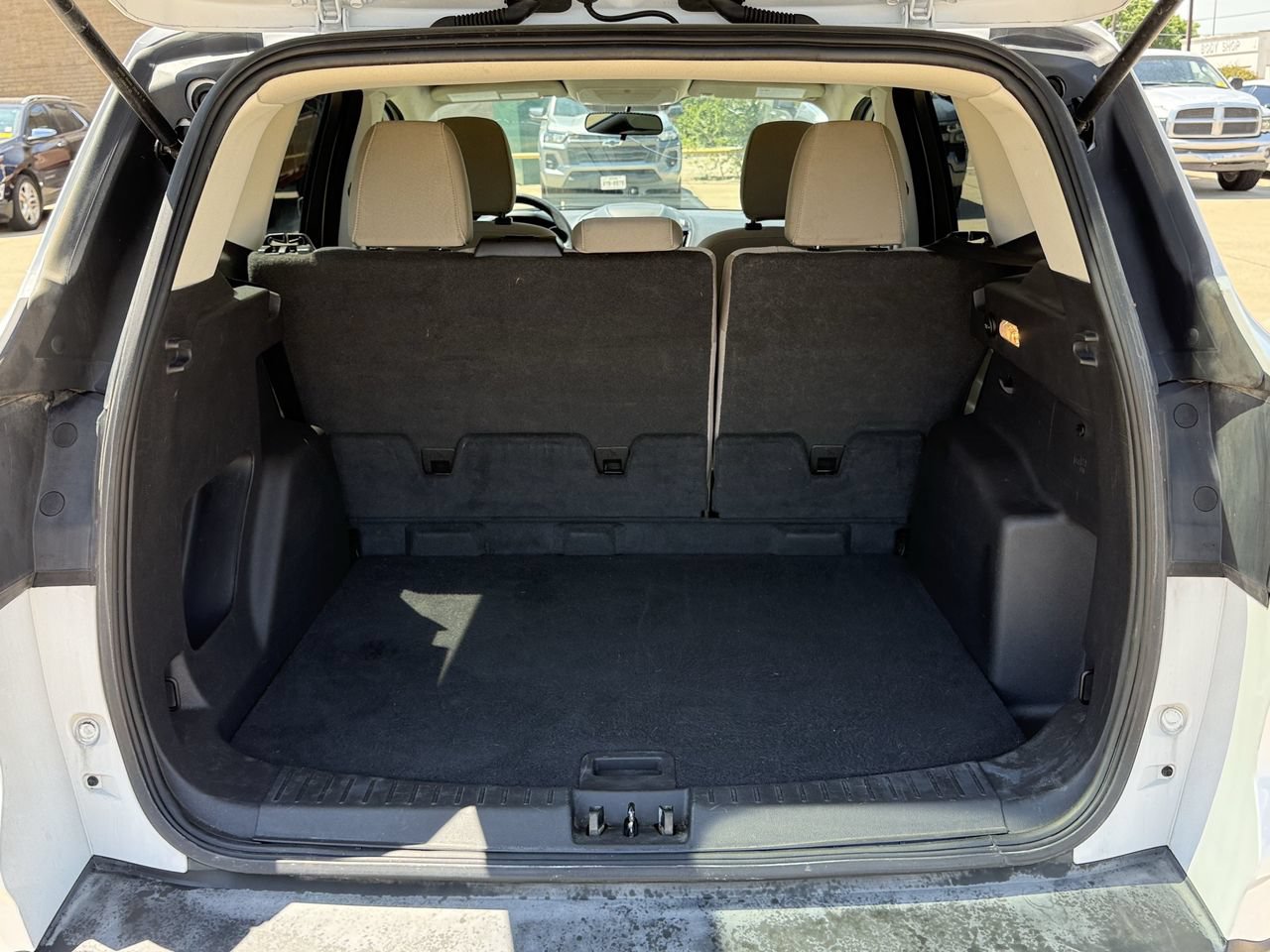 Certified 2019 Ford Escape SE FWD image 30