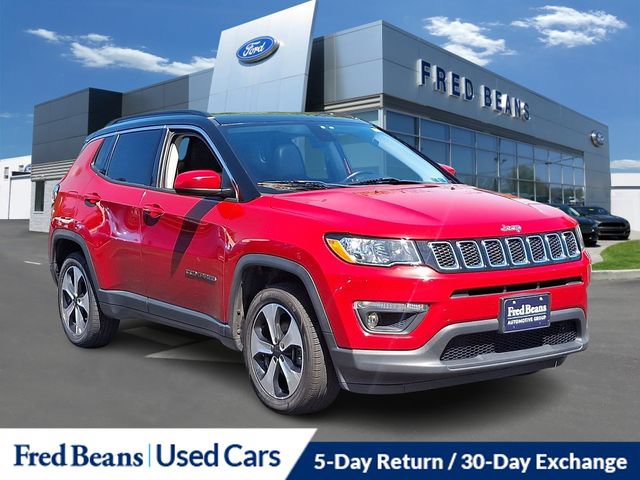 Used 2018 Jeep Compass Latitude w/ Popular Equipment Group AWD/4WD image 1