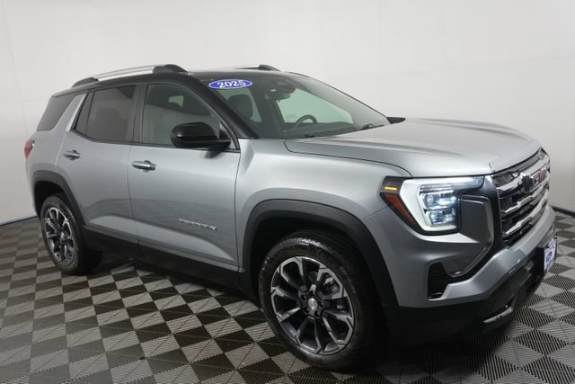 Used 2025 GMC Terrain Elevation w/ Elevation Premium Package AWD/4WD image 1