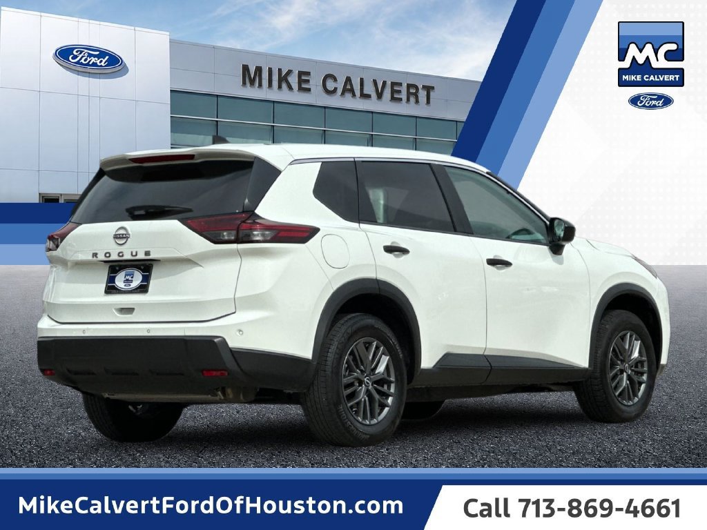Used 2024 Nissan Rogue S FWD image 5