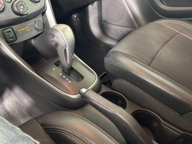 Used 2018 Chevrolet Trax LT w/ LT Convenience Package image 14