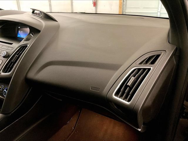 Certified 2017 Ford Focus ST FWD image 15