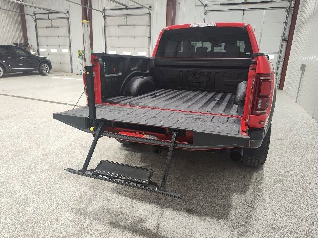 Certified 2019 Ford F150 Raptor w/ Equipment Group 802A Luxury image 32