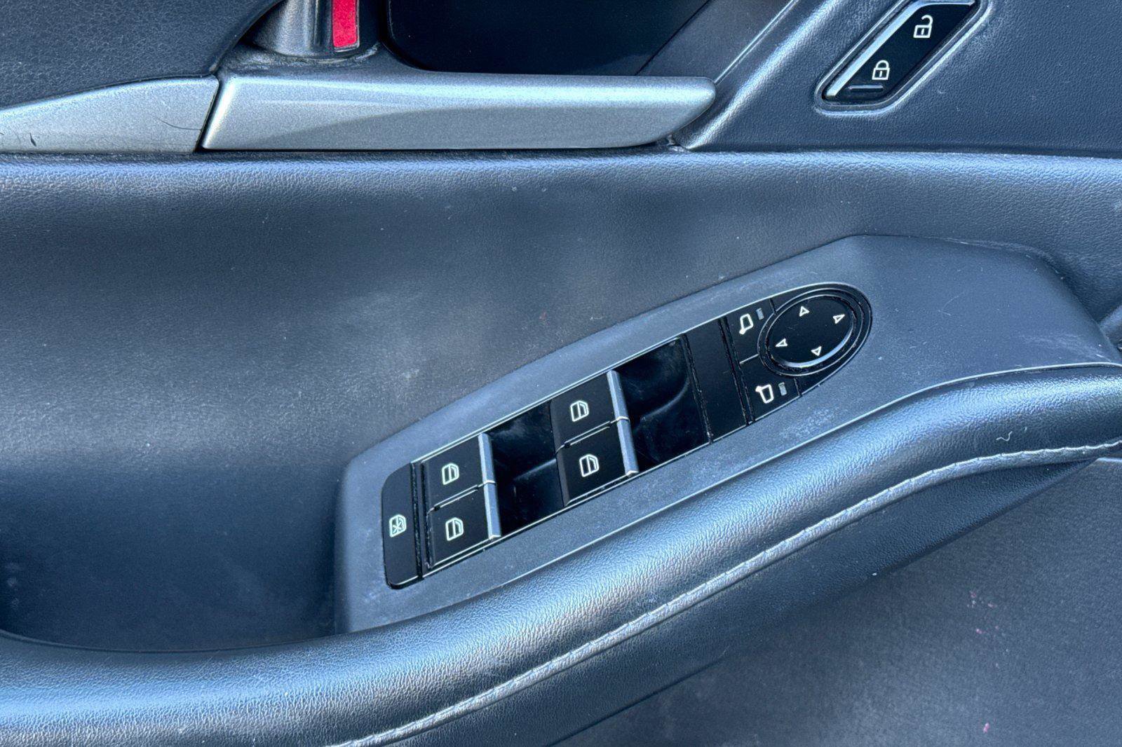 Used 2021 MAZDA CX-30 AWD 2.5 S w/ Select Package image 17