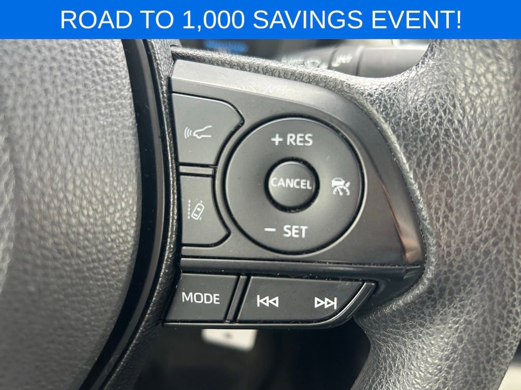 Used 2020 Toyota Corolla LE image 29