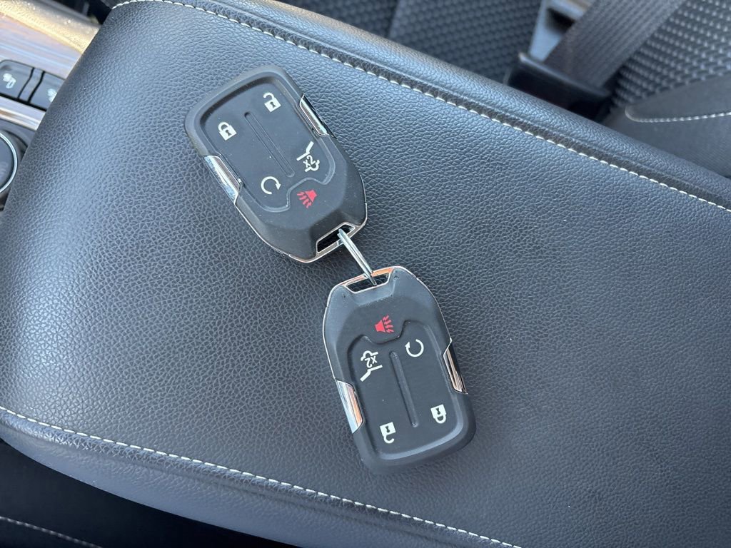 Used 2023 GMC Acadia SLE w/ Driver Convenience Package image 12