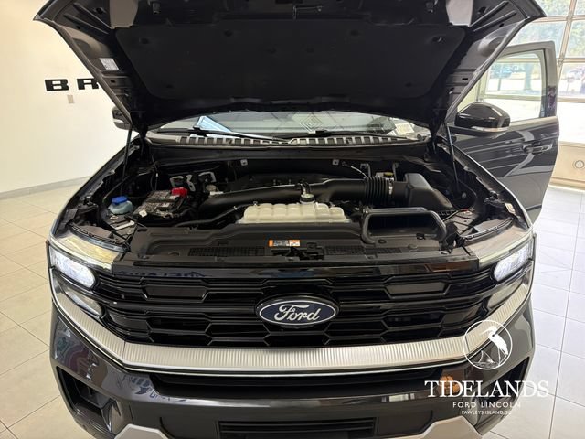 Certified 2025 Ford Expedition Platinum w/ Driver's Package AWD/4WD image 28