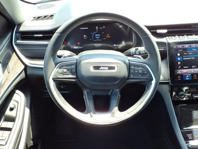 Used 2024 Jeep Grand Cherokee L Limited AWD/4WD image 15