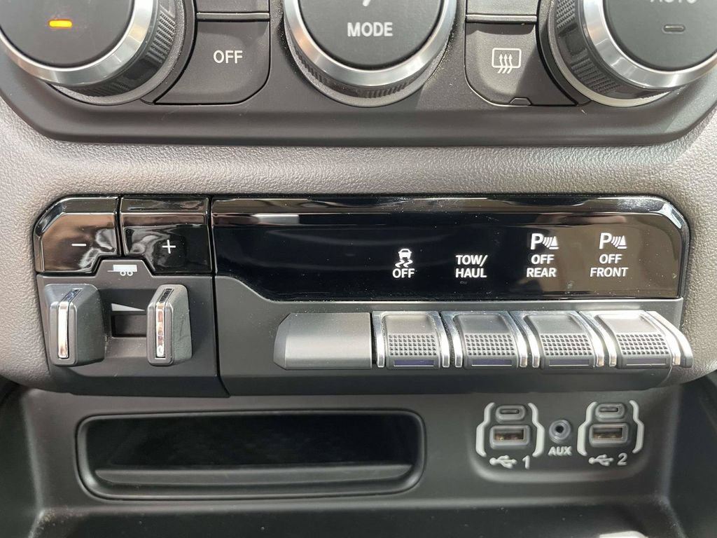Used 2020 RAM 1500 Big Horn AWD/4WD image 23