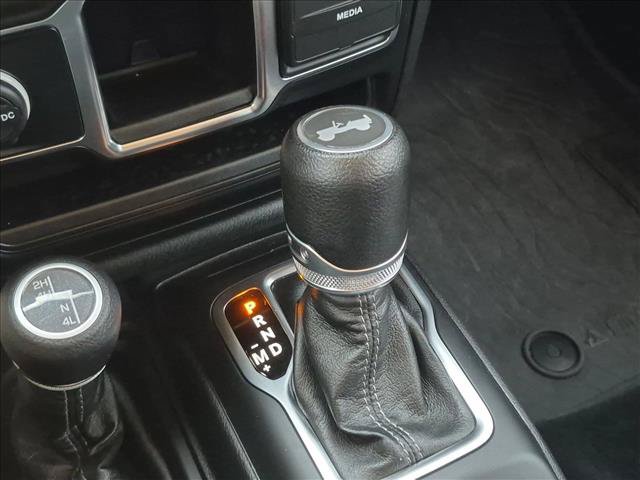 Used 2024 Jeep Wrangler Sport AWD/4WD image 12