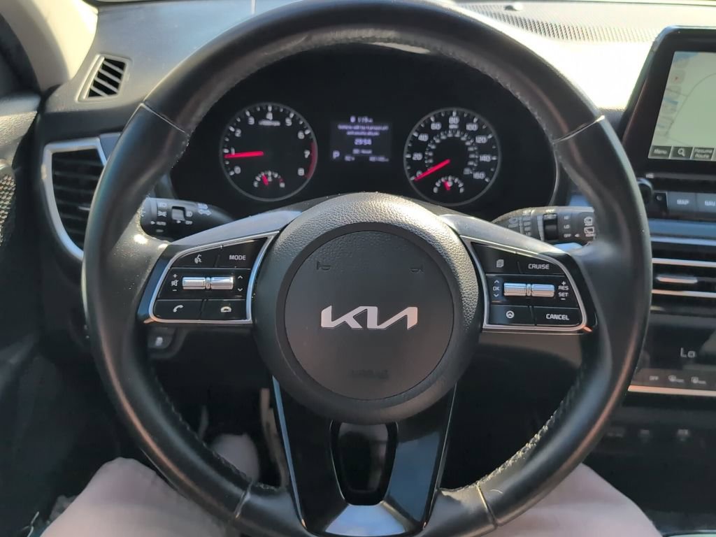 Used 2023 Kia Seltos S w/ Navigation Package image 15