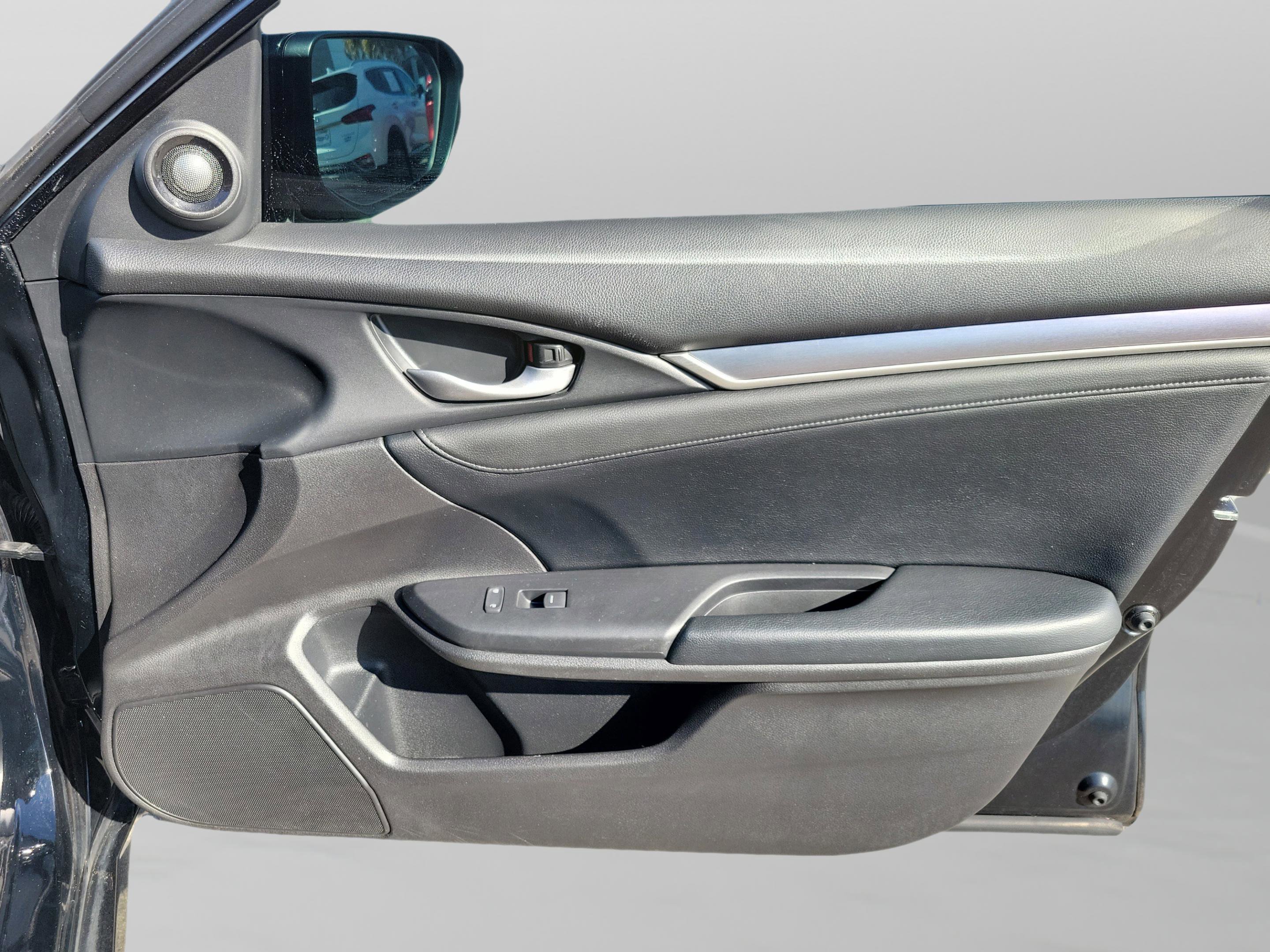 Used 2017 Honda Civic Touring image 29